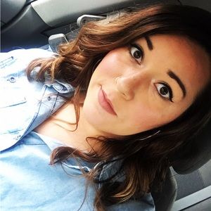 Meet your Posher, Stephanie